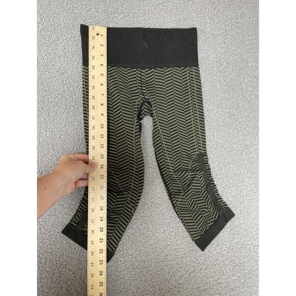 Lululemon Leggings Womens 4 black green Cropped In The Flow Ruched Seamless 17" - Picture 7 of 7